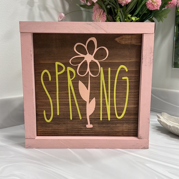 Spring Decor - Picture 2 of 3